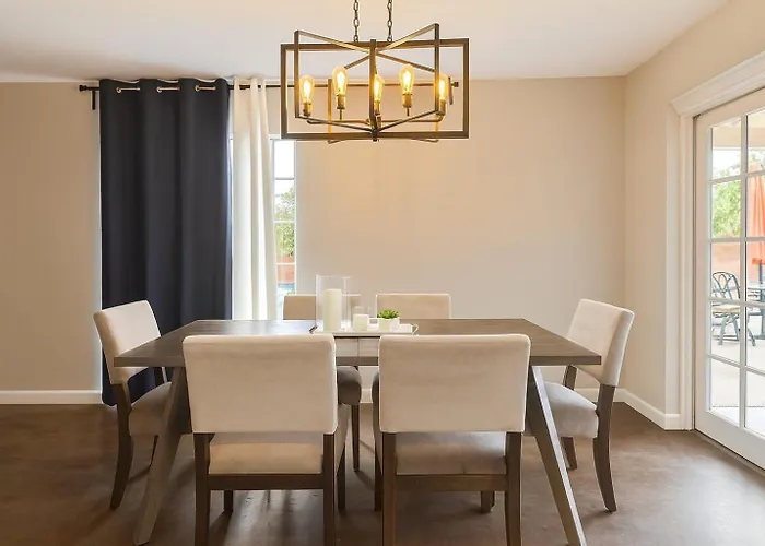 Oldtown, Splash Pad & Park, Camelback Mountain Trails, Desert Chic Retreat Ferienhaus *