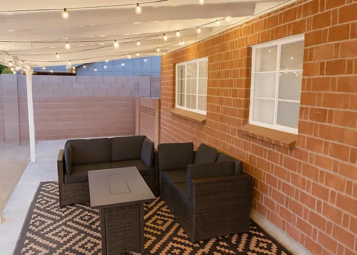 Ferienhaus Oldtown, Splash Pad & Park, Camelback Mountain Trails, Desert Chic Retreat *