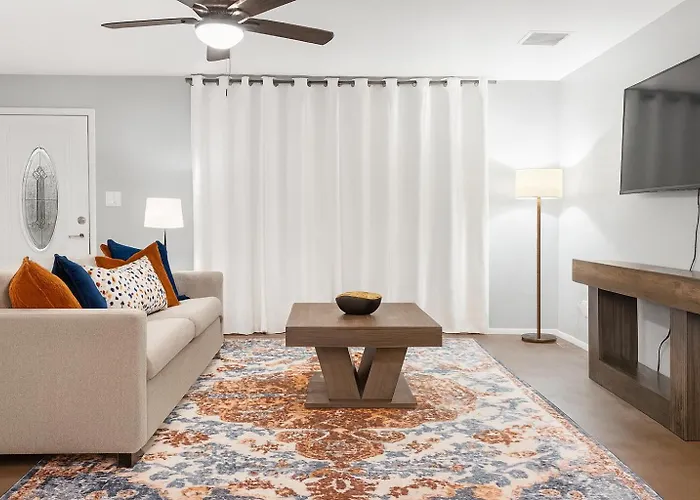 Oldtown, Splash Pad & Park, Camelback Mountain Trails, Desert Chic Retreat Scottsdale